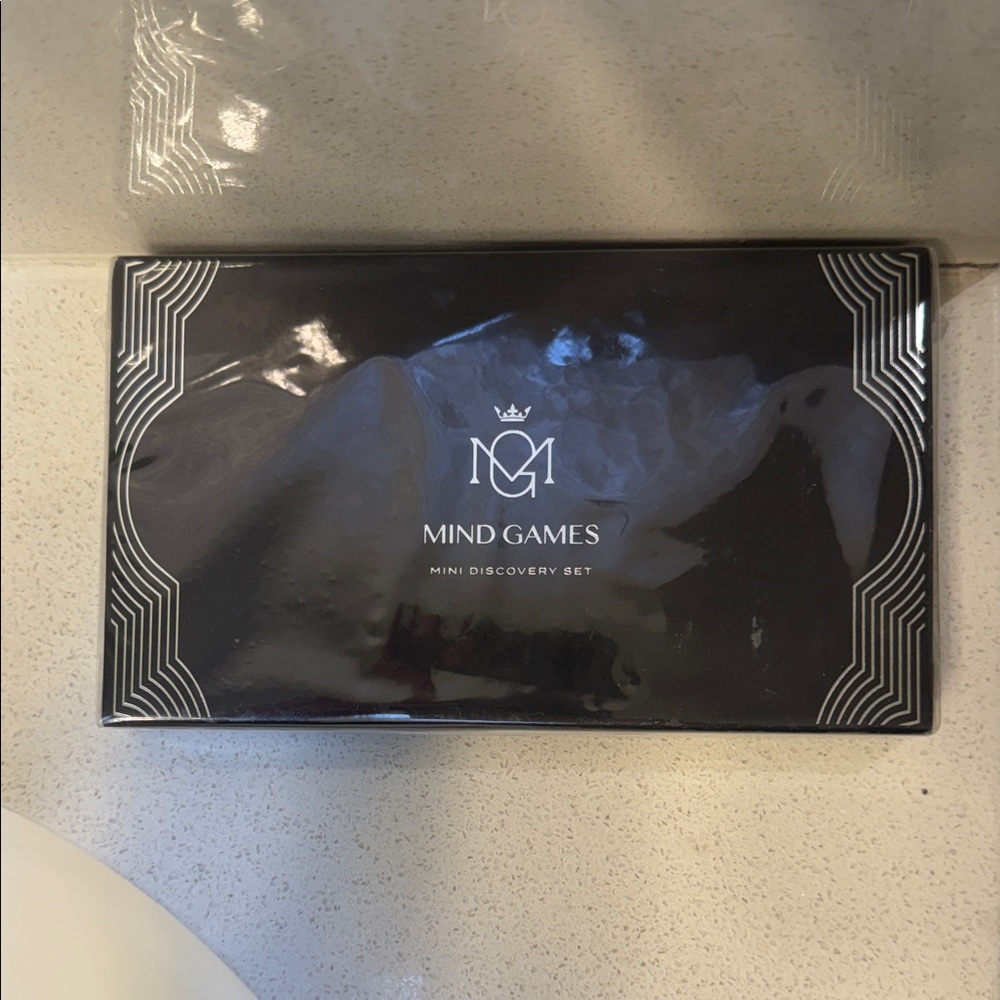 Mind Games NWT 10-Piece Sample Discovery Set perfume fragrance - Picture 3 of 4